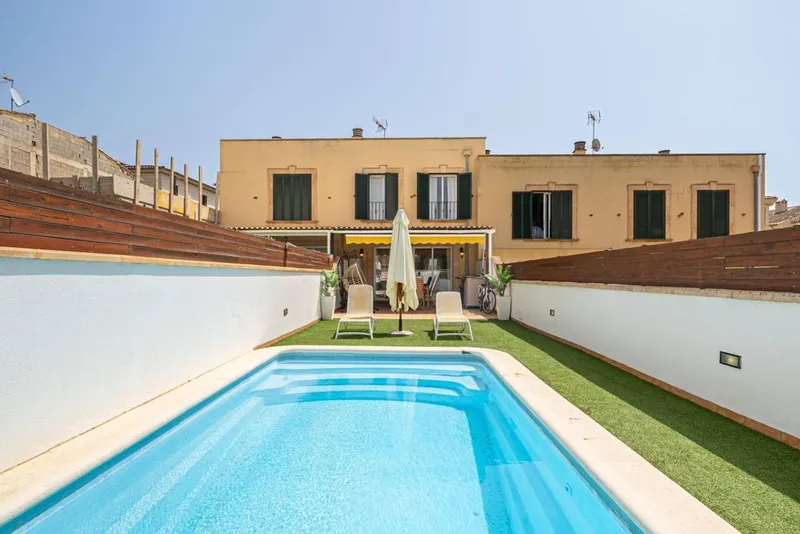 Luxury home in Vilafranca de Bonany, Province of Balearic Islands — photo 1