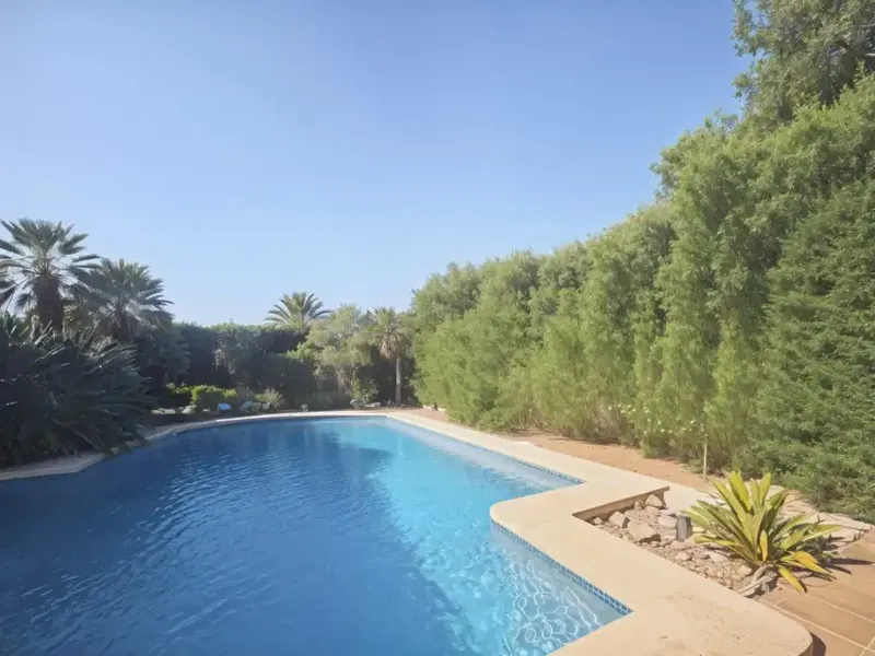 Independent chalet in one of the most exclusive residential areas of Cala Bona. Located on a quiet and well-connected street, this — photo 10