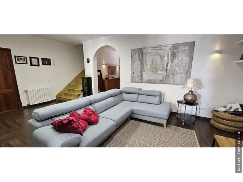 Rental of semi-detached house on Calle Den Pere Antoni Servera — photo 1