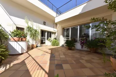Sale Houses San Lorenzo — photo 1