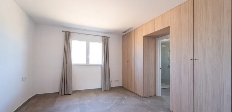 New build chalet 2025 on one floor with 3 suites and pool in Sa Rápita — photo 12