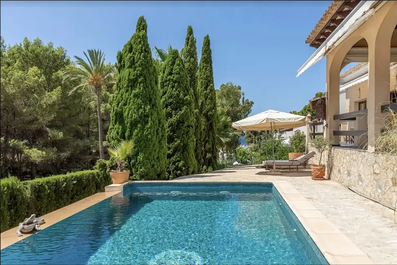 Villa in a unique location, only 5 minutes walk from the beach in Costa de la Calma. Living area of 350m2 — photo 6