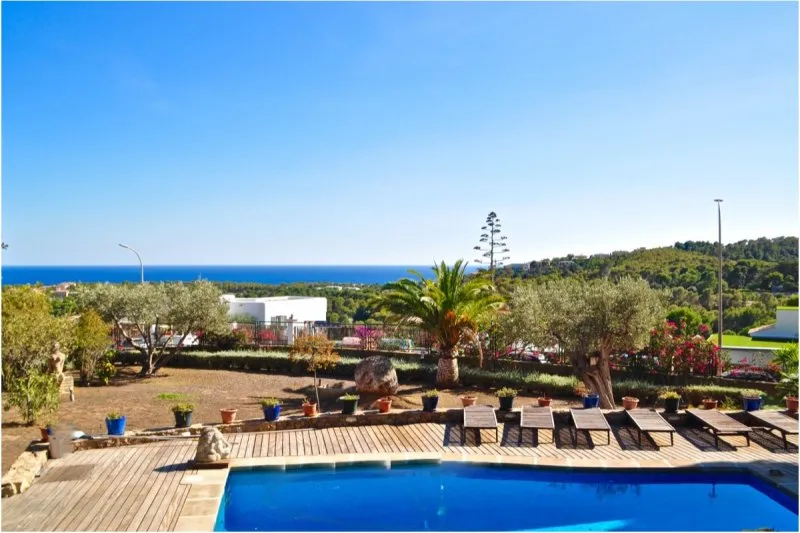 21035L - Villa con Jardín, Piscina y Vistas al Mar en Bendinat — photo 1