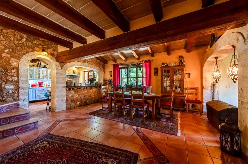 Self-sufficient finca near Portocolom with guest house at woodland edge — photo 4