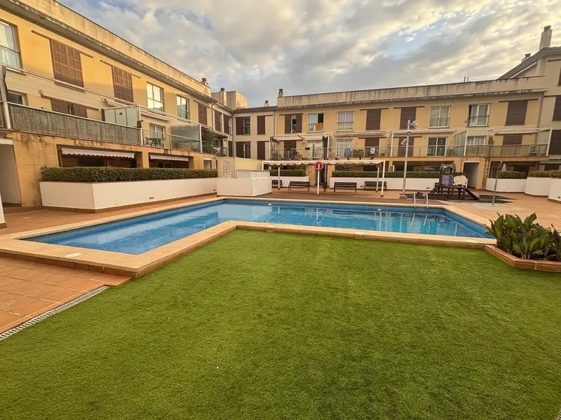 Oria Home presents this bright and cozy ground floor from 2008, with approximately 81 m2 built, located in a quiet area — photo 1