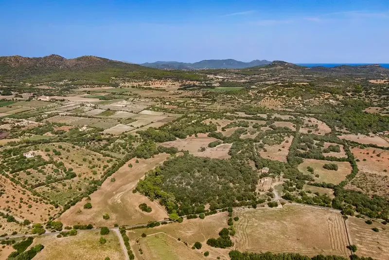 This extensive property in Mallorca has just over 21 hectares of land to its name. The current property, which offers stunning views — photo 5