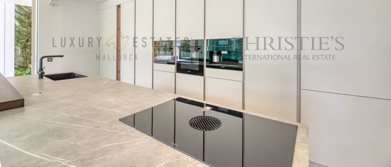 Spacious, newly built contemporary villa in Santa Ponsa with stunning views — photo 5