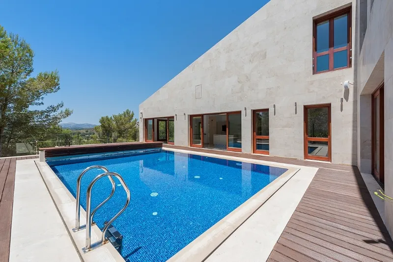 Incredible hillside villa with guest apartment in Canyamel — photo 3