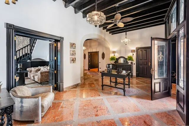 Historic mansion with guest houses for sale in Sencelles, Central Mallorca — photo 11