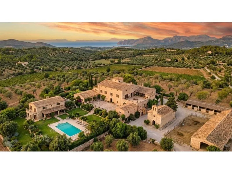 Rural or Farmhouse in Llucmajor, Province of Balearic Islands — photo 1