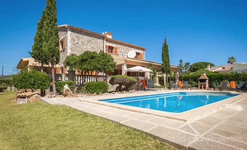 Elegant Villa in Llenaire with Rental Licence - Just Steps from the Seafront in Port de Pollença — photo 1