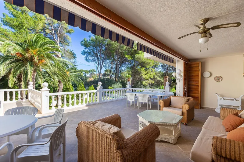 Exclusive villa in an excellent location directly on the golf course — photo 6