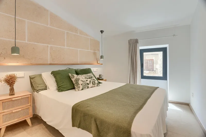 Renovated town house with back patio and private pool — photo 7