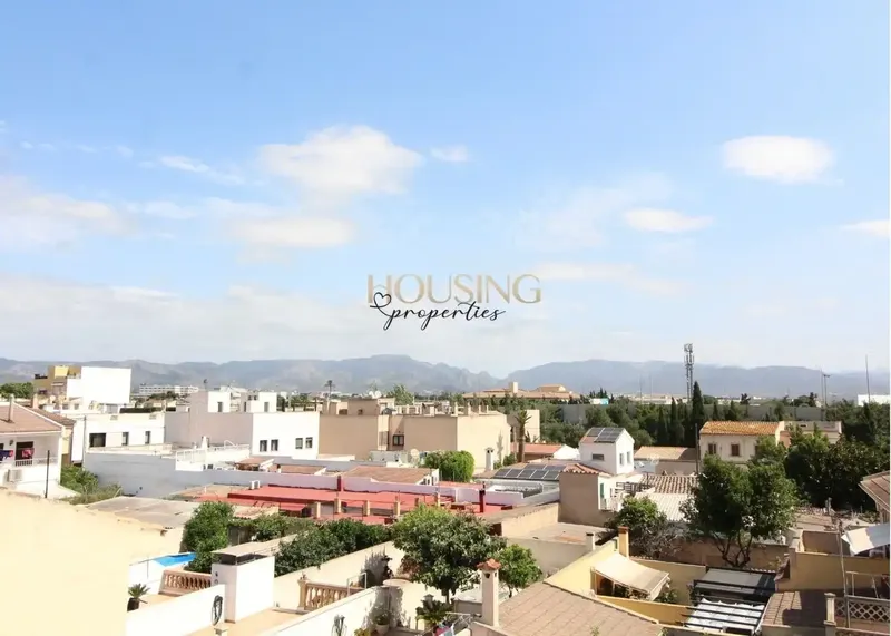 Semi-detached house with sun terrace and garage in El Amanecer — photo 4