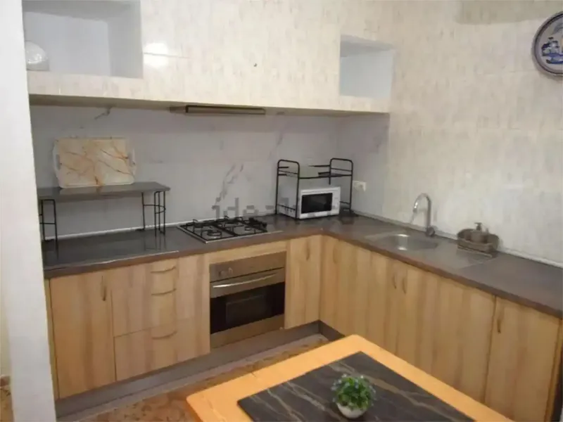 Se vende esta espaciosa y versátil propiedad situada en la encantadora localidad de Petra, que combina comodidad, luminosidad y un gran pote — photo 7