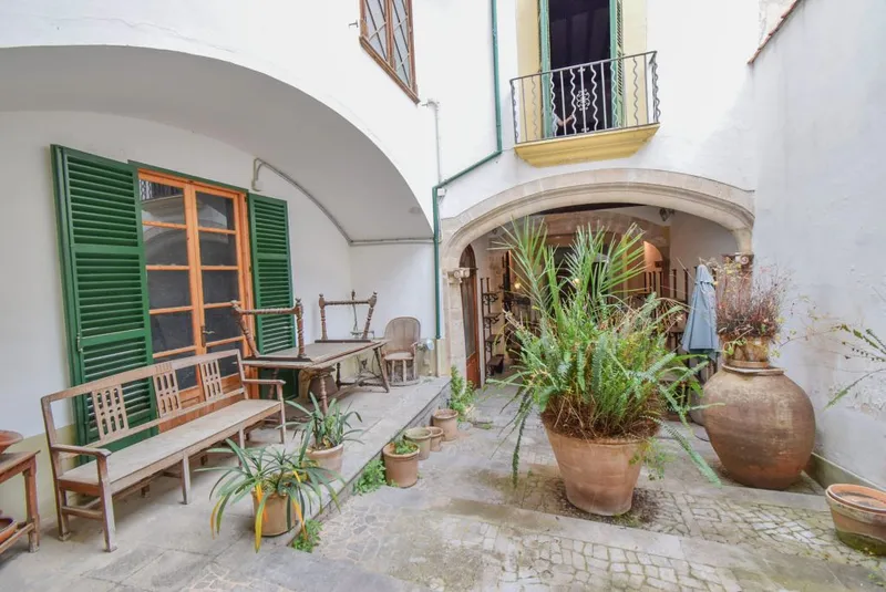 Mansion with garden and garage in the center of Sóller — photo 6