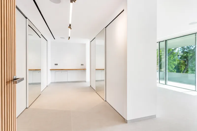 Modern new-build villa with sea views in the prestigious area of Santa Ponsa Mas — photo 10