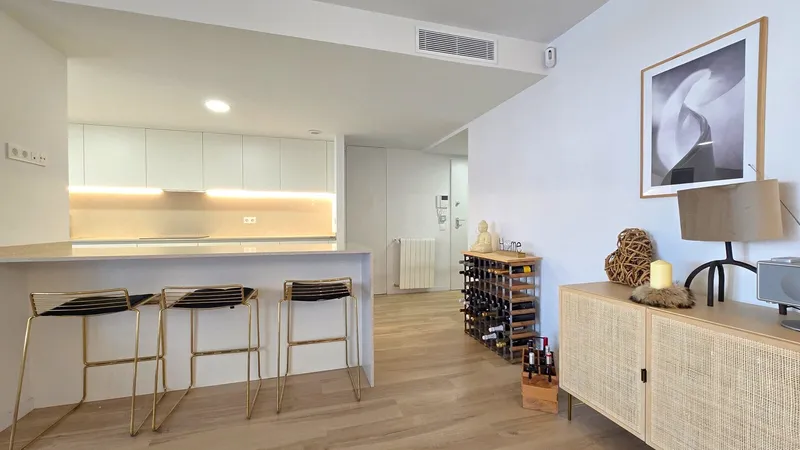 VE-JHRE069 – Elegant Newly Built 3-Bedroom Apartment with Terrace, Parking, Storage Room, Communal Pool & Gym — photo 3