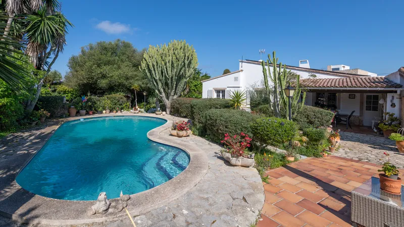 Sold! Charming house for sale in Cala Blava, Bellavista, with a pool and garden — photo 12