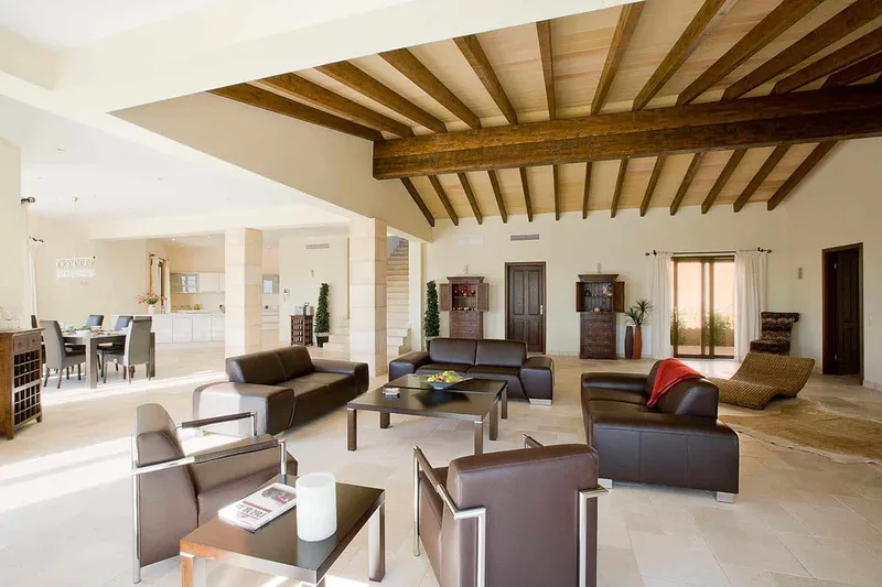 Luxury estate on 50,500 m² land for rent — photo 8