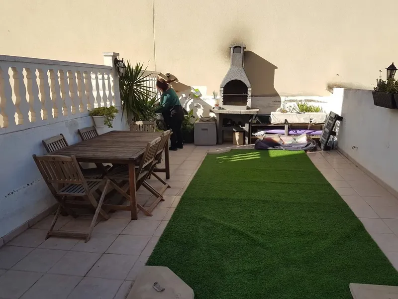 Penthouse for rent with private terrace in Gesa area — photo 3