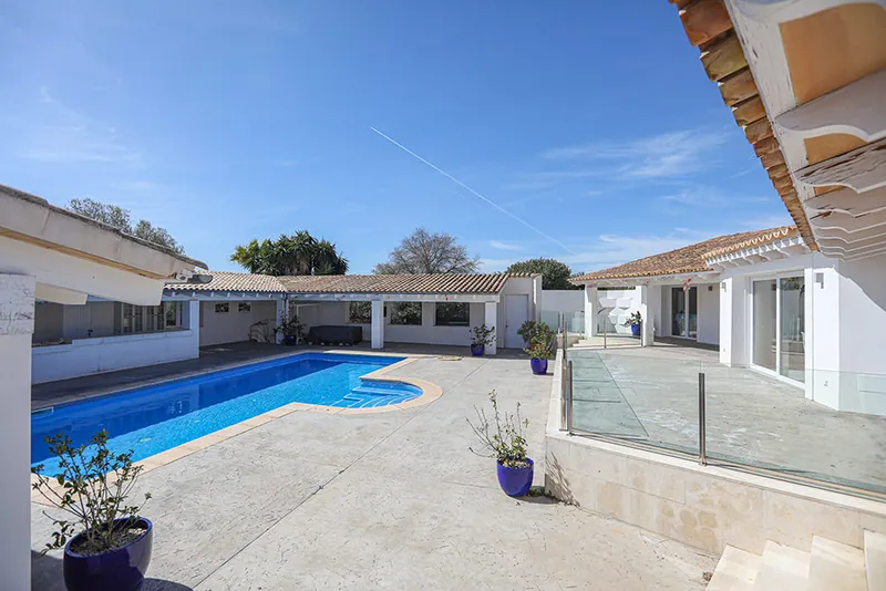 Modern finca with pool and beautiful garden in Llucmajor Mas — photo 1