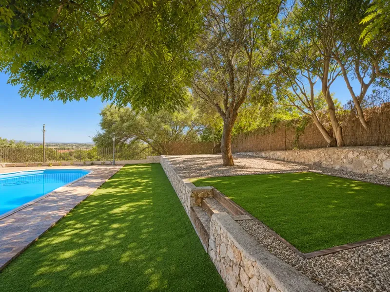 Large Mediterranean finca-style villa in Santa Eugènia, available for long-term rental from 15/08/2026, located in a residential area — photo 12