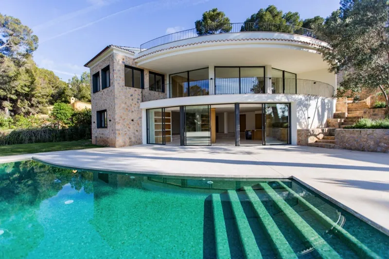 Striking minimalist architectural villa for sale in Santa Ponsa — photo 1