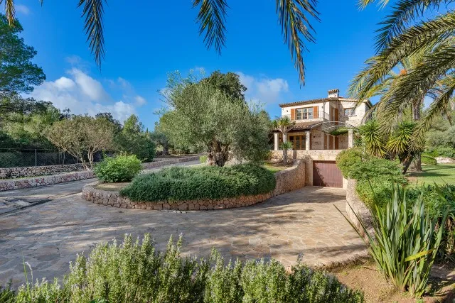 Wonderful luxury finca for sale in a privileged area of Pollensa, Mallorca — photo 1