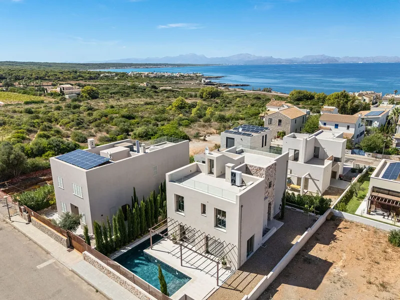 Modern new-build villa with pool and panoramic views in Colonia de Sant Pere — photo 4