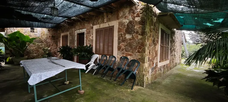 Rustic estate of 10,735 m² located in the municipality of Sencelles, accessed from the old road of Sineu. On the estate there is a house — photo 1