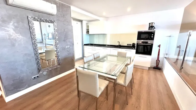 Welcome to your new home! This impressive luxury townhouse, located on a cliff on the first line of the sea, offers stunning views — photo 3
