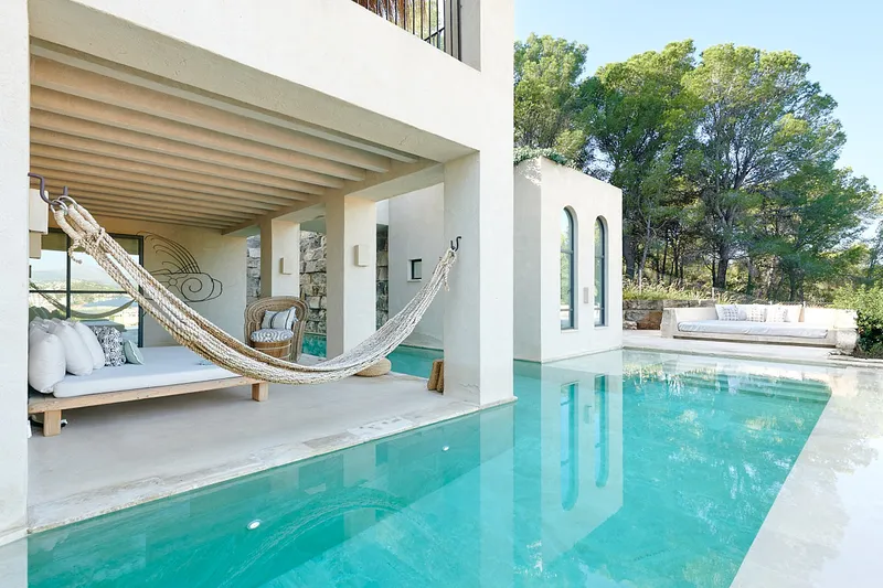Remarkable villa in Tulum style in a central location - Marcel Remus Real Estate — photo 11