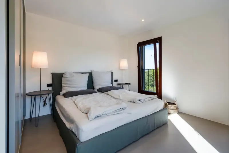 Exceptional natural stone finca with modern design, maximum comfort and absolute privacy in the middle of nature — photo 11