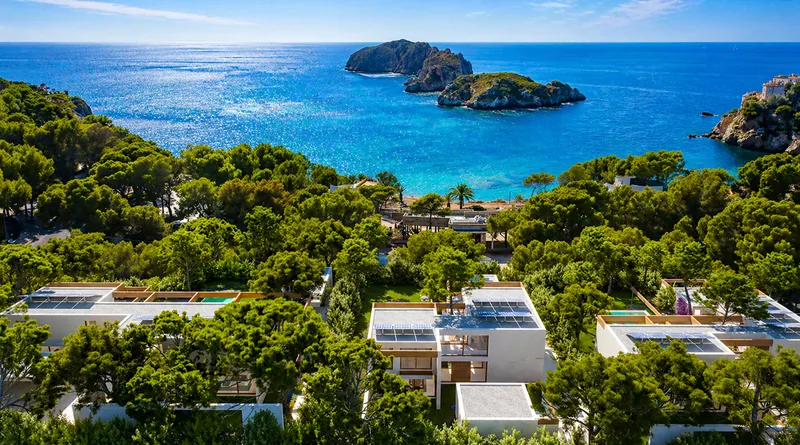 Investment plot with project for 3 luxury villas in Santa Ponsa Mas — photo 1