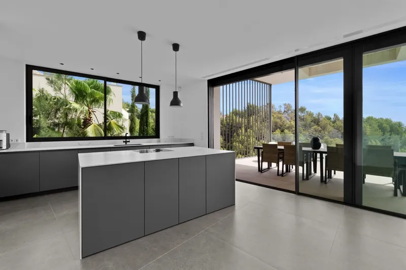 Contemporary Architectural Villa with Infinity Pool and Panoramic Views in Son Vida — photo 8