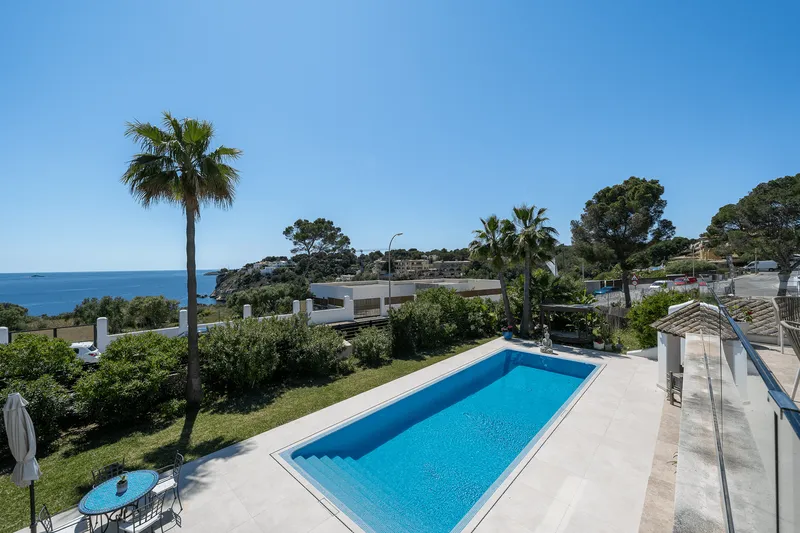 Mediterranean villa just steps from the sea in Sol de Mallorca — photo 3