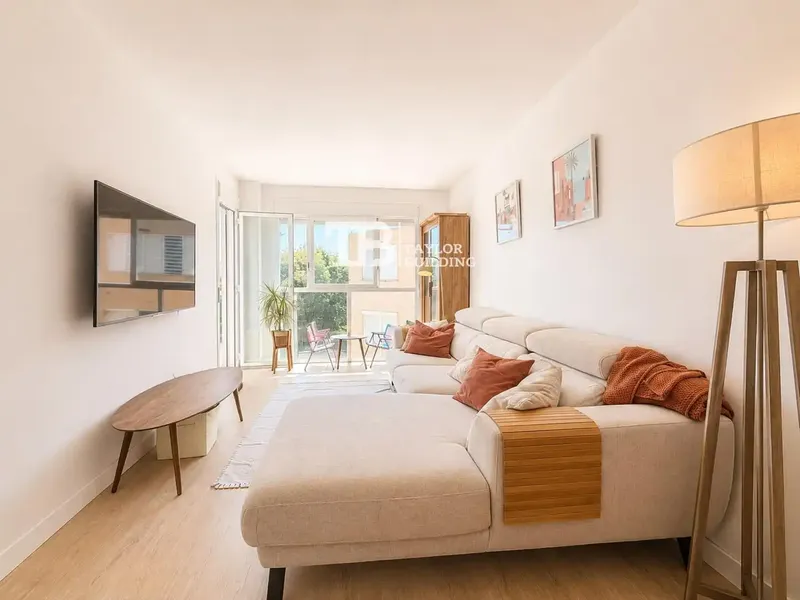 Taylor Building Real Estate presents exclusively this magnificent flat in El Molinar, one of the most sought-after areas of Palma, known — photo 2