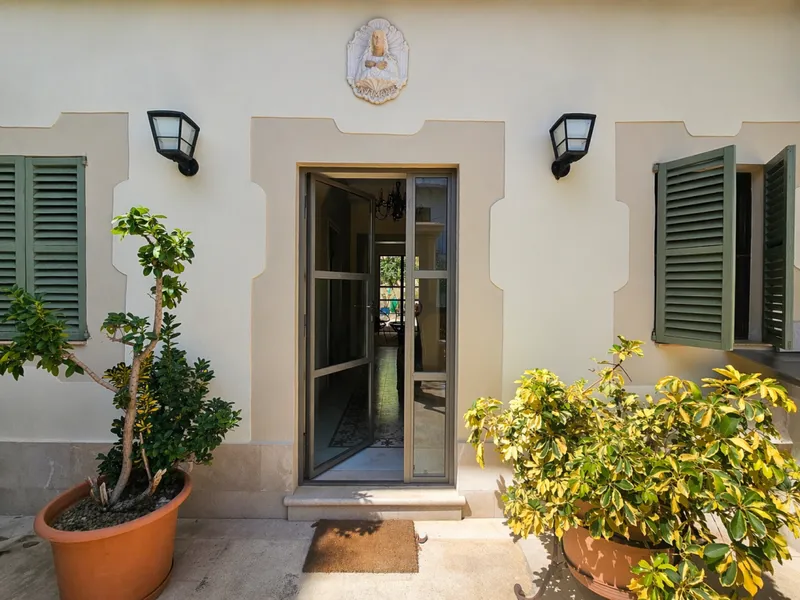 Ref 2104; Historically valuable villa, renovated, with pool and garage for sale in El Terreno — photo 3