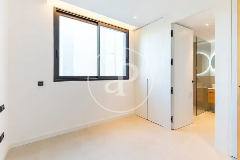 Exceptional Design Luxury Apartments with Pool Next to Bellver — photo 9