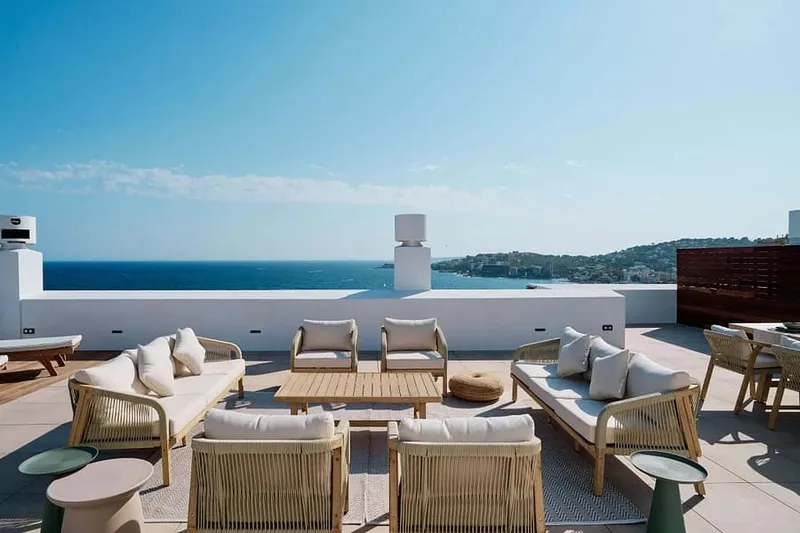 Luxury Penthouse “The View” – Beachfront Living, Close to Palma, with 130 m² Private Rooftop Terrace — photo 1