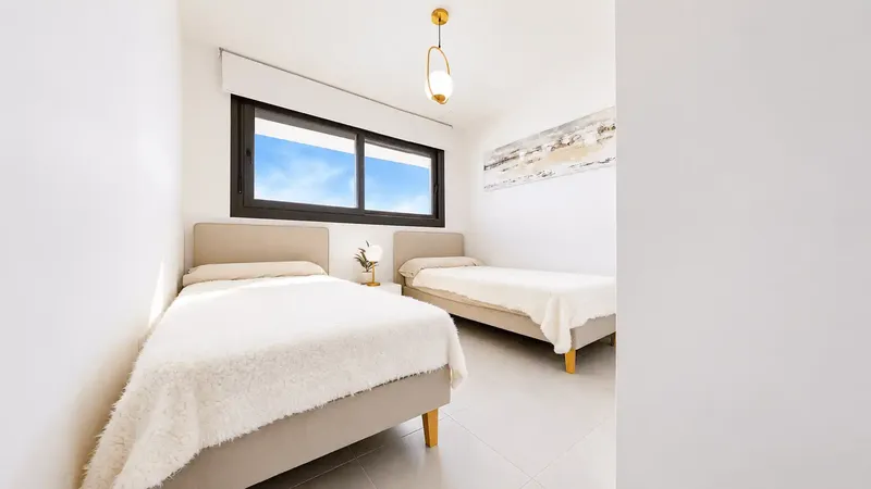 Modern home in an exclusive location: almost like a brand-new home. — photo 8