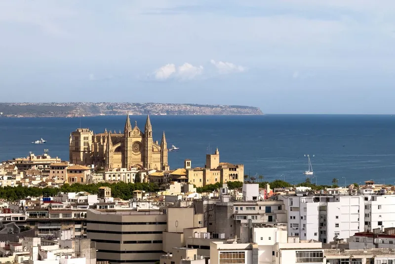 Fantastic modernized apartment with sea views & views over the whole of Palma — photo 2