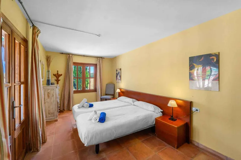 38,000m² finca with 7 rooms, pool & ETV license for sale — photo 8