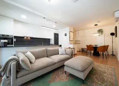 Modern semi-new apartment in Nou Llevant with 1 bedroom — photo 2