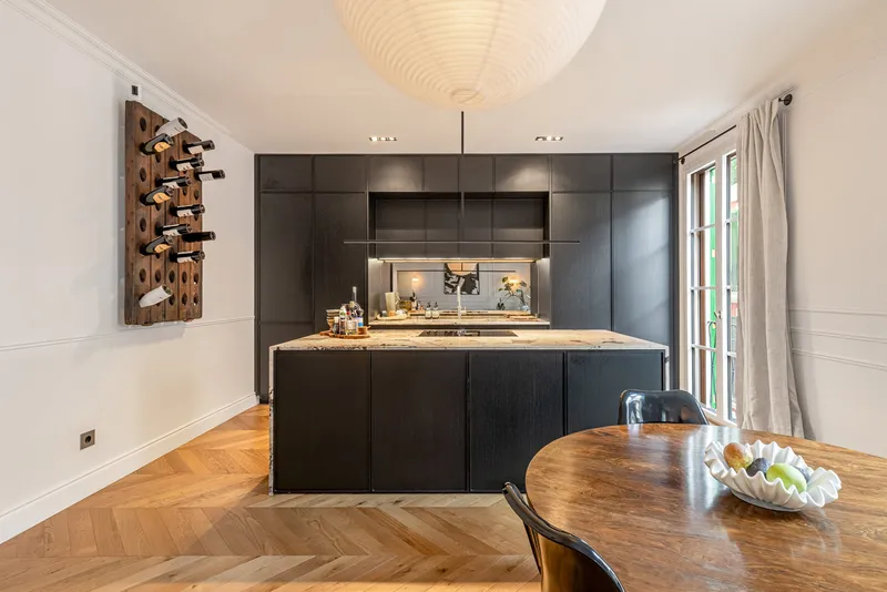 Apartment in Palma de Mallorca - Living/Dining Area with Designer Kitchen — photo 4