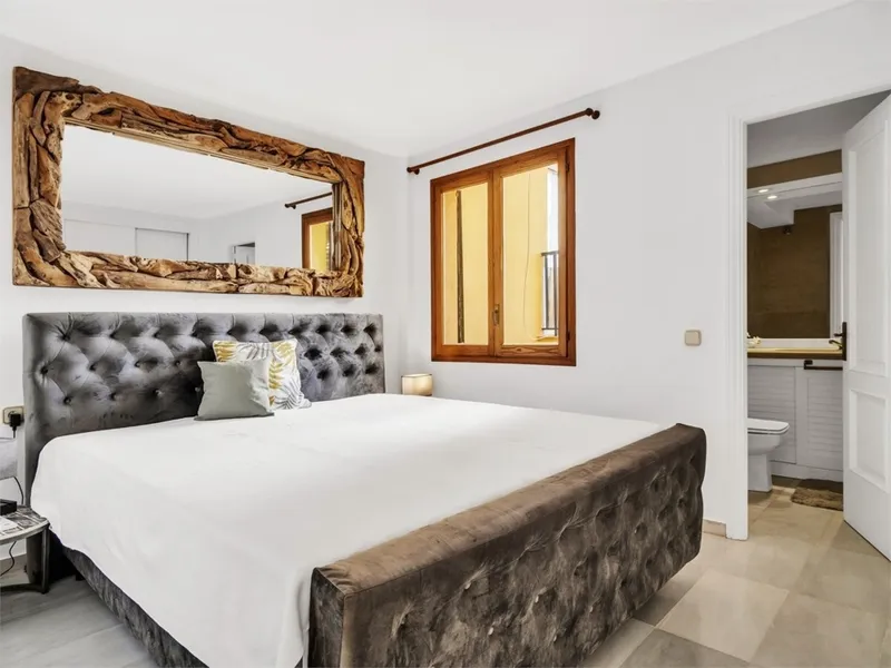 Penthouse in first sea line for sale in Santa Ponsa — photo 11