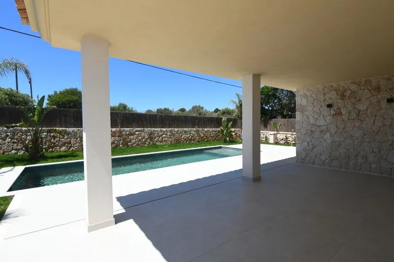 Modern and luxurious newly built villa in Cala Llombards — photo 9