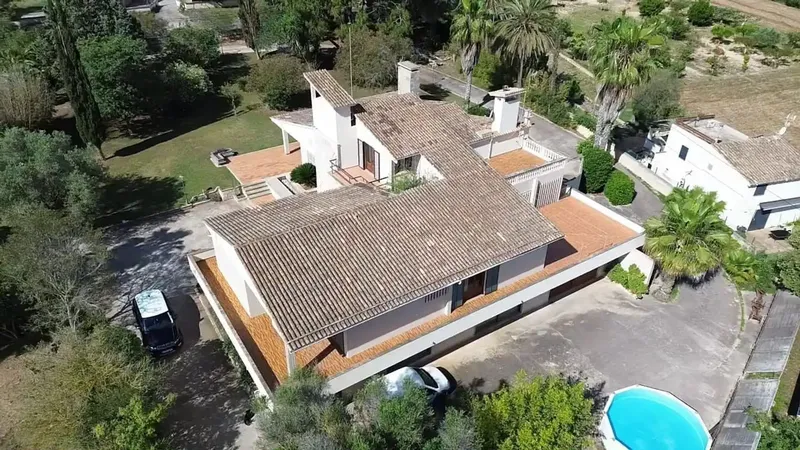Impresionante Chalet De Mas De 500m2, Preciosa Piscina Interior Climatizada, Terreno De Unos 8000m2 a Escasos 3 Minutos De Manacor (direcció — photo 1