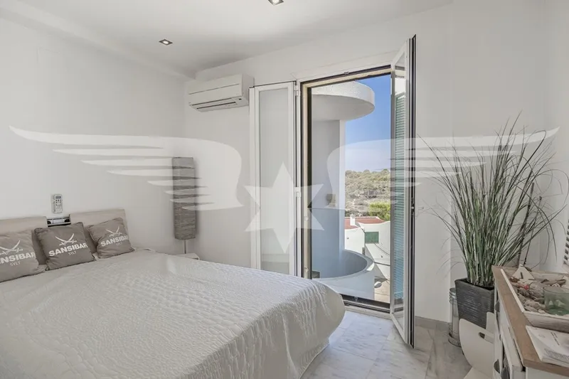 Cala Pi penthouse with large terrace and sea views — photo 11